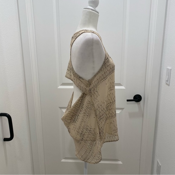 Tan and Black print see through tank top blouse - Picture 3 of 6
